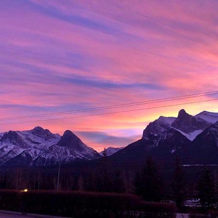 Beautiful Newly Reno 2Bdm 2 Bth Sleep Up To 6 Adults & Kids Mountain View Townhouse Suite Canmore Exteriér fotografie