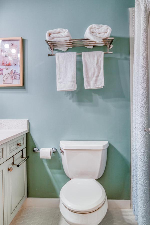 Beautiful Newly Reno 2Bdm 2 Bth Sleep Up To 6 Adults & Kids Mountain View Townhouse Suite Canmore Exteriér fotografie