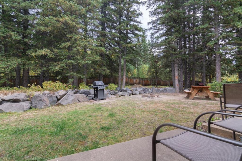 Beautiful Newly Reno 2Bdm 2 Bth Sleep Up To 6 Adults & Kids Mountain View Townhouse Suite Canmore Exteriér fotografie