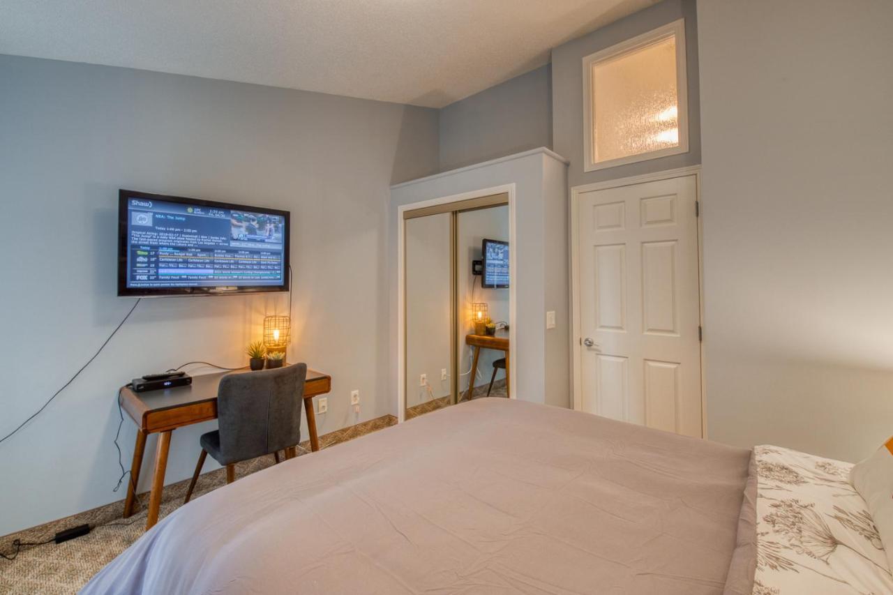 Beautiful Newly Reno 2Bdm 2 Bth Sleep Up To 6 Adults & Kids Mountain View Townhouse Suite Canmore Exteriér fotografie