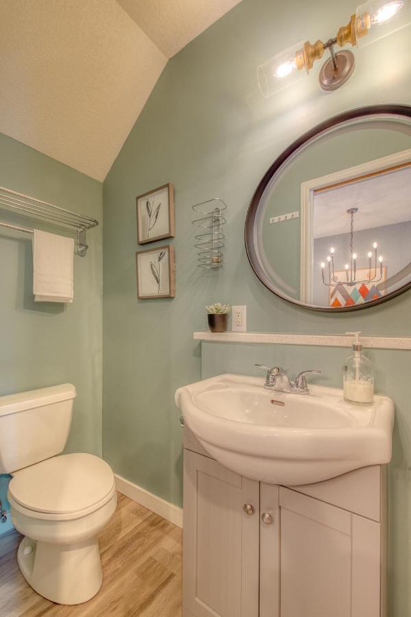 Beautiful Newly Reno 2Bdm 2 Bth Sleep Up To 6 Adults & Kids Mountain View Townhouse Suite Canmore Exteriér fotografie