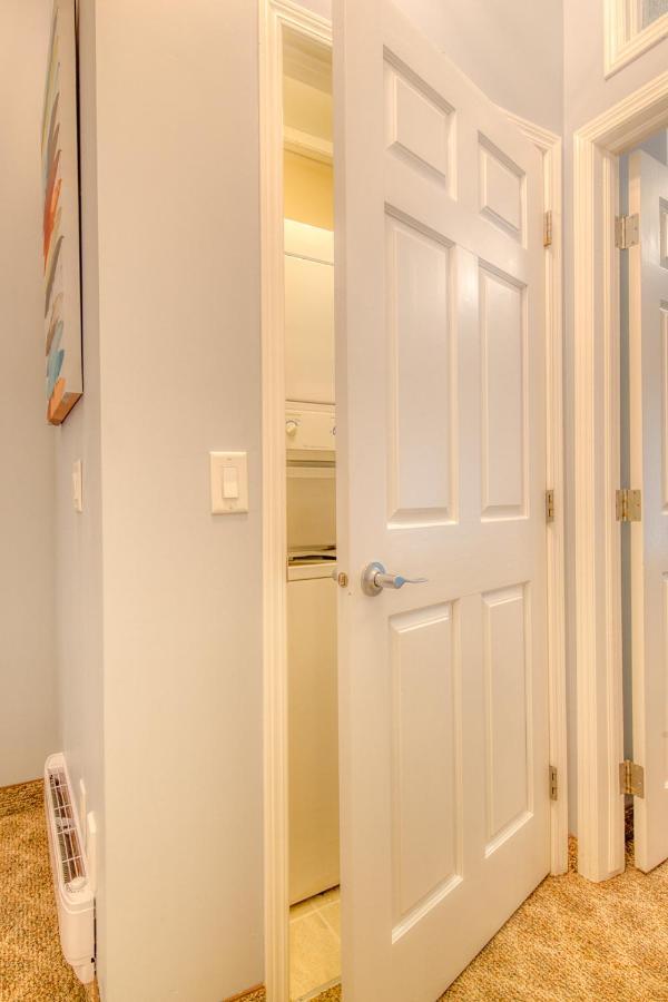 Beautiful Newly Reno 2Bdm 2 Bth Sleep Up To 6 Adults & Kids Mountain View Townhouse Suite Canmore Exteriér fotografie