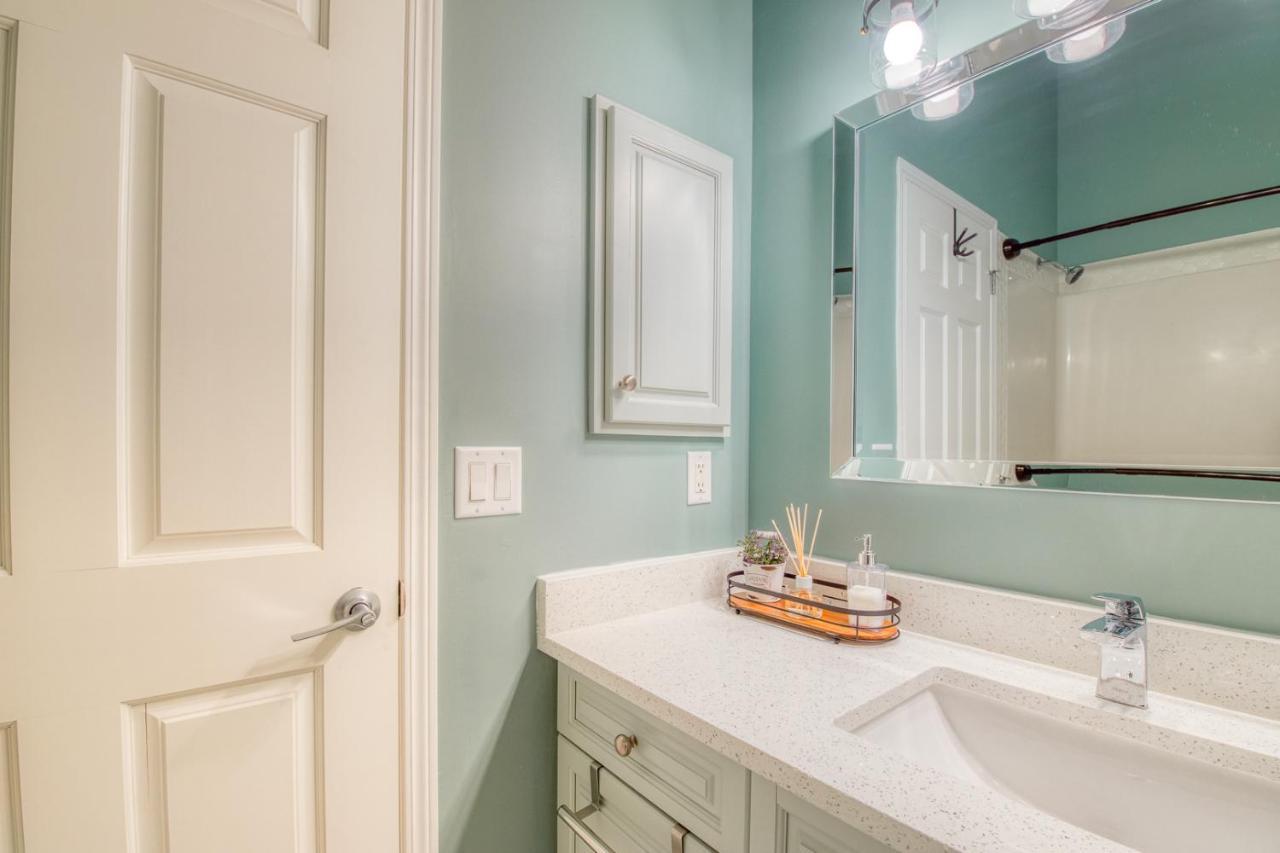 Beautiful Newly Reno 2Bdm 2 Bth Sleep Up To 6 Adults & Kids Mountain View Townhouse Suite Canmore Exteriér fotografie