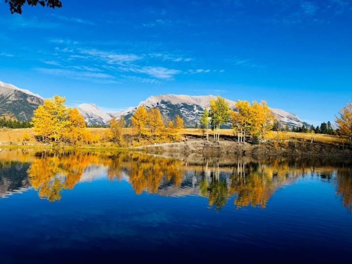 Beautiful Newly Reno 2Bdm 2 Bth Sleep Up To 6 Adults & Kids Mountain View Townhouse Suite Canmore Exteriér fotografie