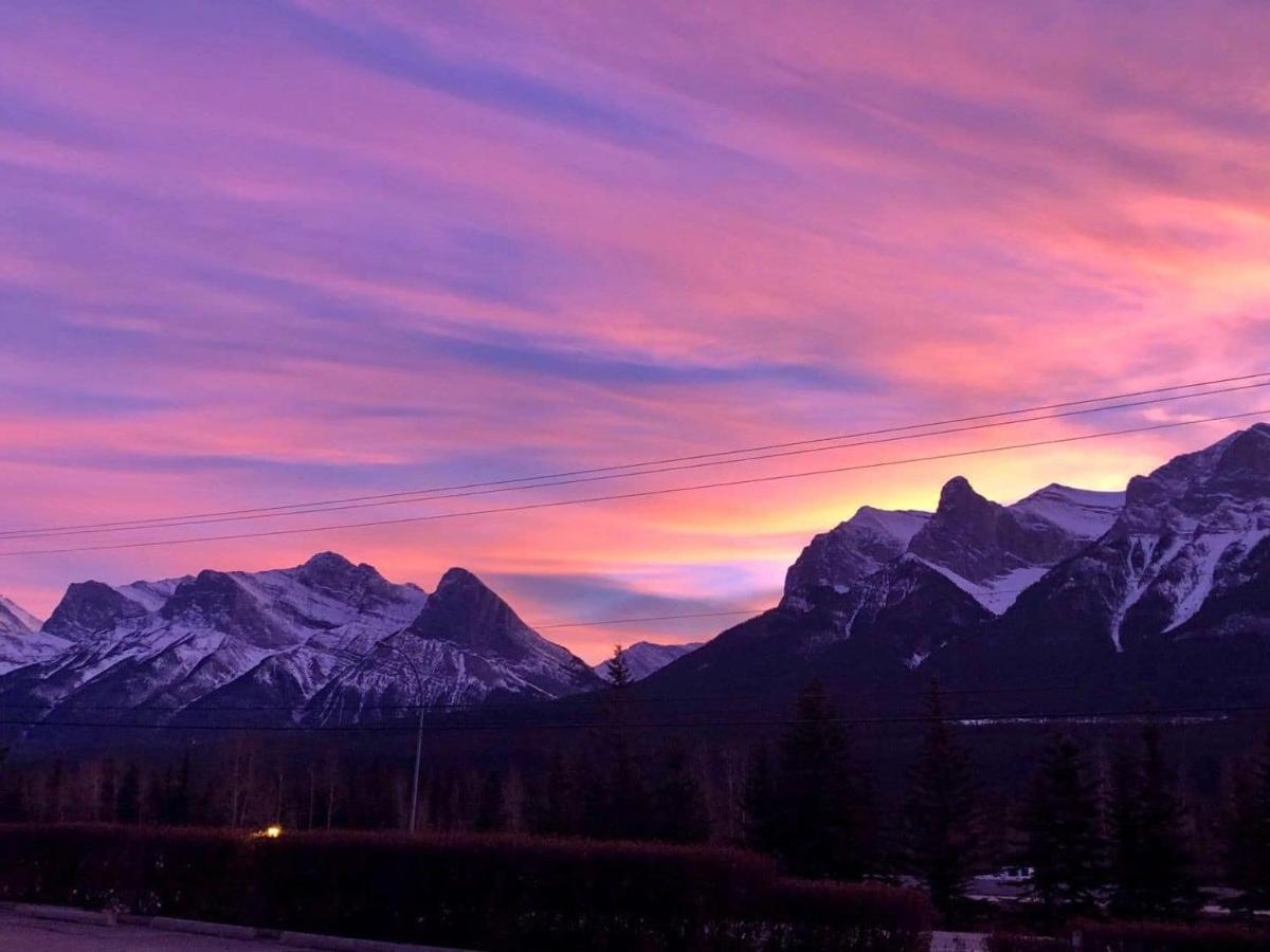 Beautiful Newly Reno 2Bdm 2 Bth Sleep Up To 6 Adults & Kids Mountain View Townhouse Suite Canmore Exteriér fotografie