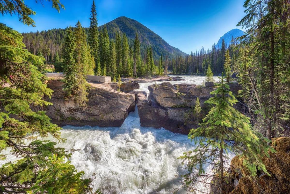 Beautiful Newly Reno 2Bdm 2 Bth Sleep Up To 6 Adults & Kids Mountain View Townhouse Suite Canmore Exteriér fotografie